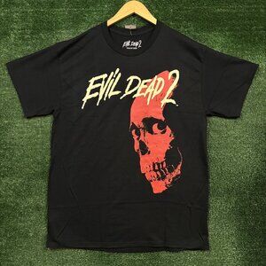 Evil Dead 2 T-shirt in size large